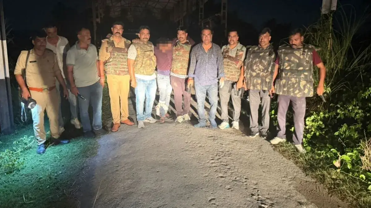 कुशीनगर में 50 हजार का इनामी बदमाश आशु यादव पुलिस मुठभेड़ में घायल, सरकारी पिस्टल और कारतूस बरामद